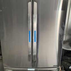 LG Refrigerator/freezer 