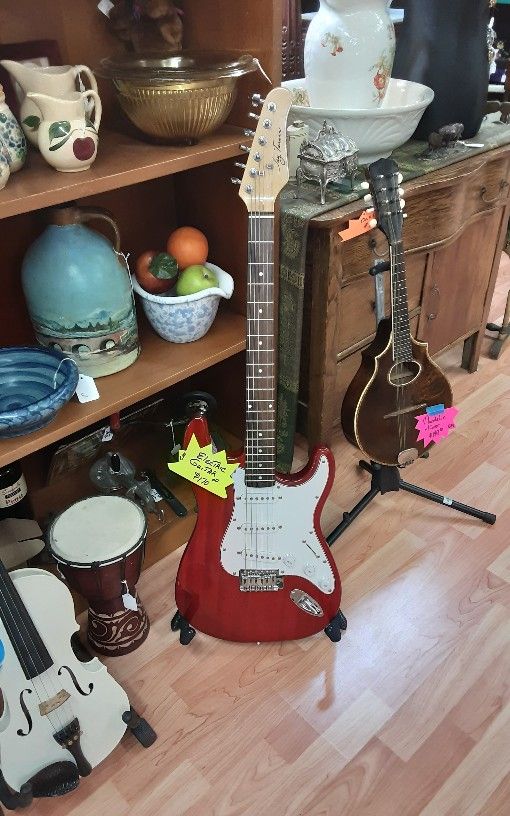 Electric Guitar- Located In Shelton 