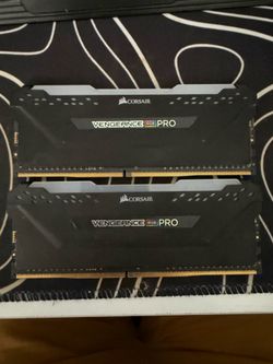 CORSAIR VENGEANCE PRO DDR4 2x8GB