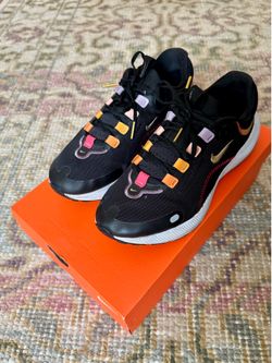 Women’s Nike React Escape (size 8)