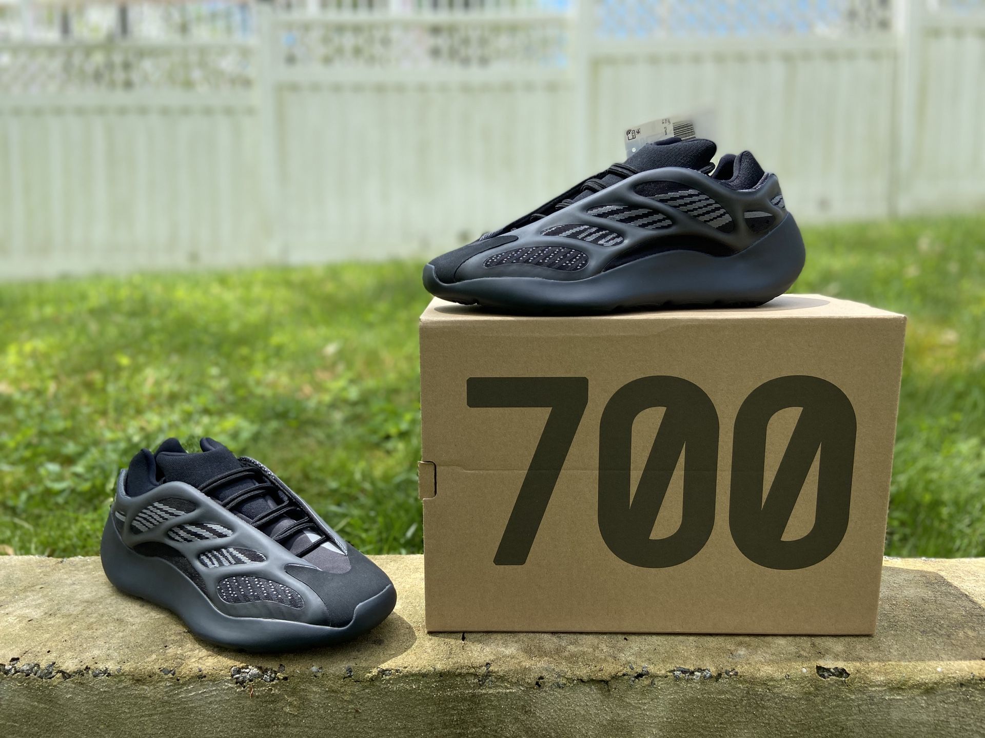 Yeezy 700 “Alvah”