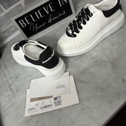 Designer McQueen Sneakers(‼️limited Time Offer‼️)