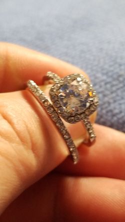Women's wedding engagement promises ring size 9