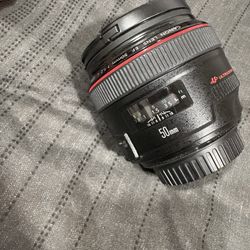 Canon 50 mm Lense 