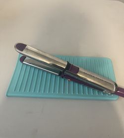 Deeper than hair flat iron with case