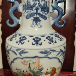 A Pair Antique Vintage Chinese Porcelain Vase Dragon Handles