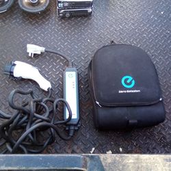 Nissan Leaf E-,Charger