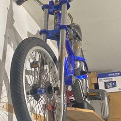 Stingray Chopper Bike