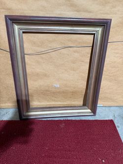 Picture frame / wood 22"/19"