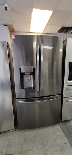 LG French Door Fridge – Black Stainless, Ice & Water, super clean