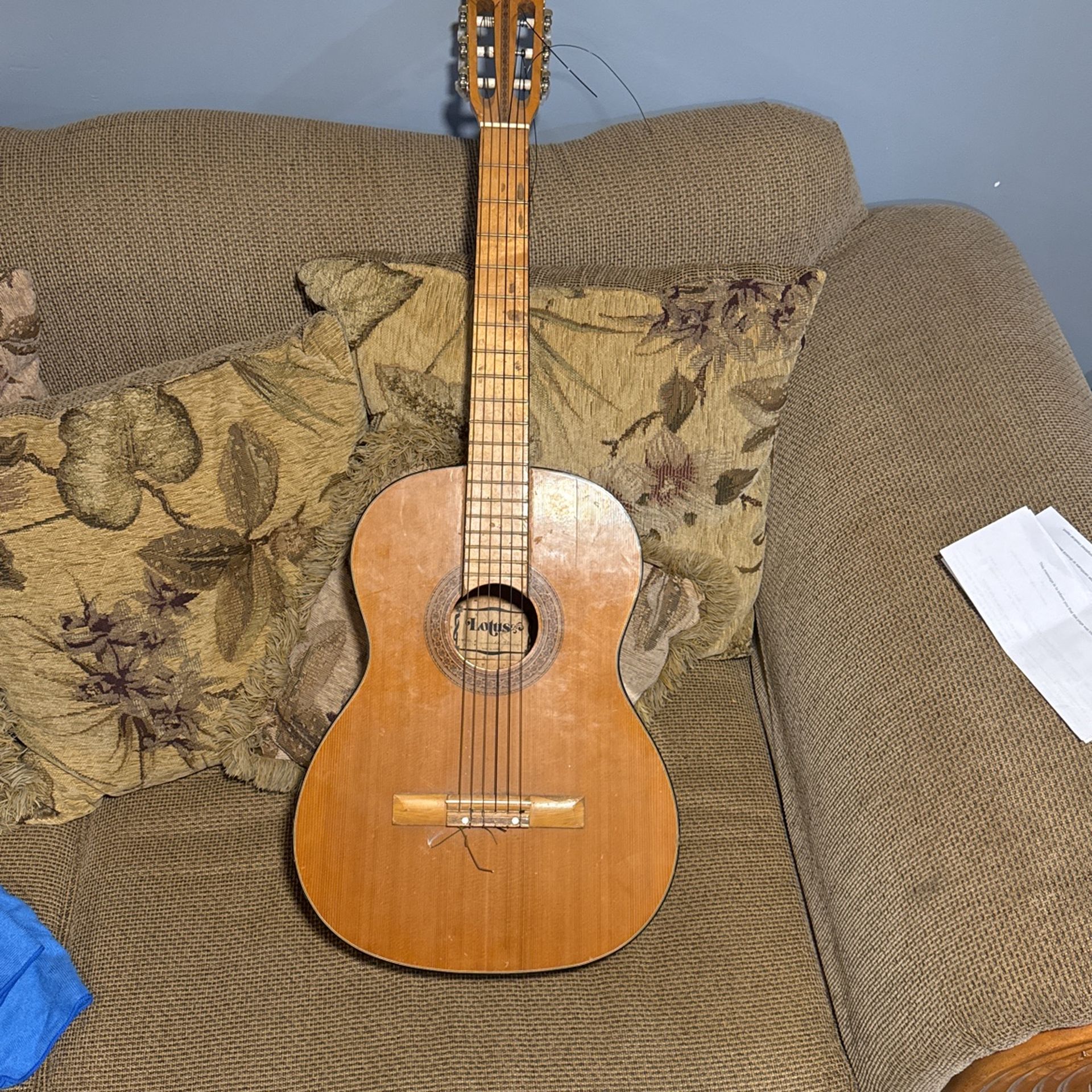 Lotus Guitar