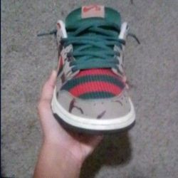 NIKE SB FREDDY KRUEGER DUNKS! Size 8.5