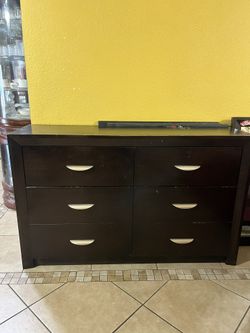 6-cabinet Dresser W/ Mirror