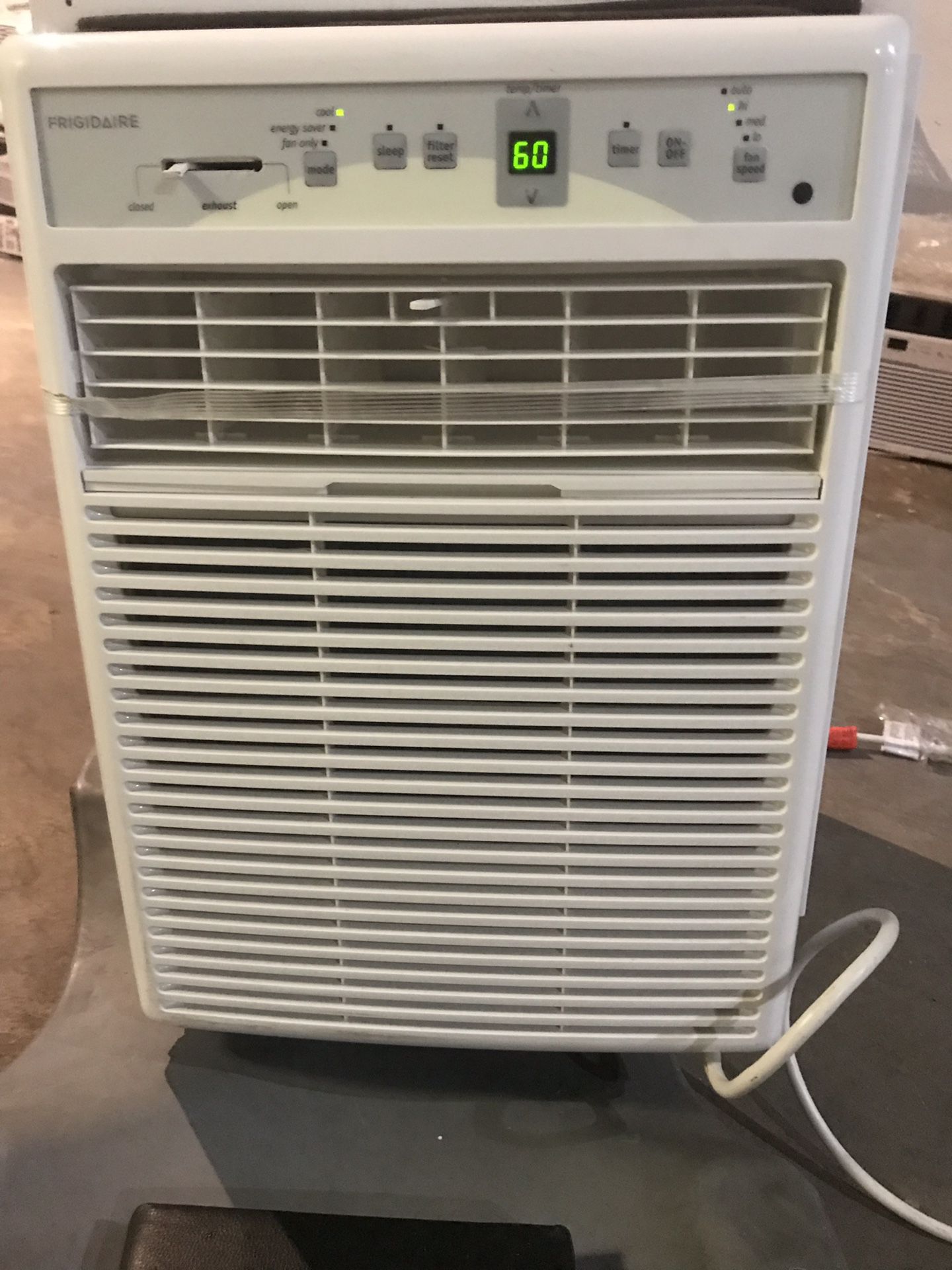 Frigidaire Air conditioner AC window unit 14,000 BTU