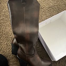 Women Boots Size 6.5