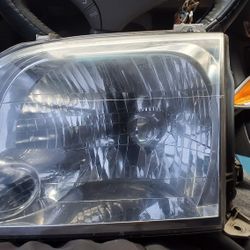 2006 Toyota Sequoia Driver Sid3 Headlight Assembly 
