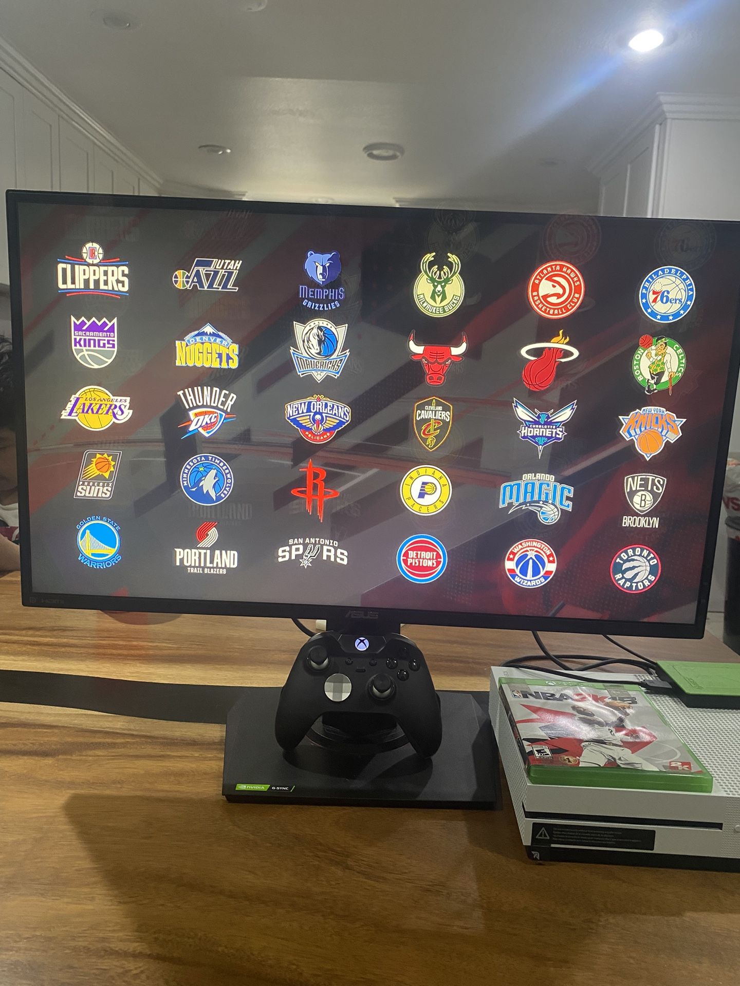 Xbox One S Gaming Bundle