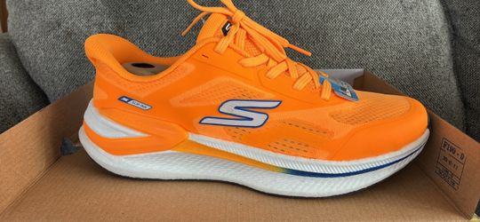 New! Men’s 8 Skechers Go Run Slip-Ins Running Sneaker