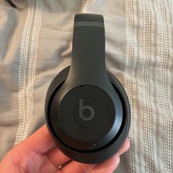 Beats Studio Pros matte black