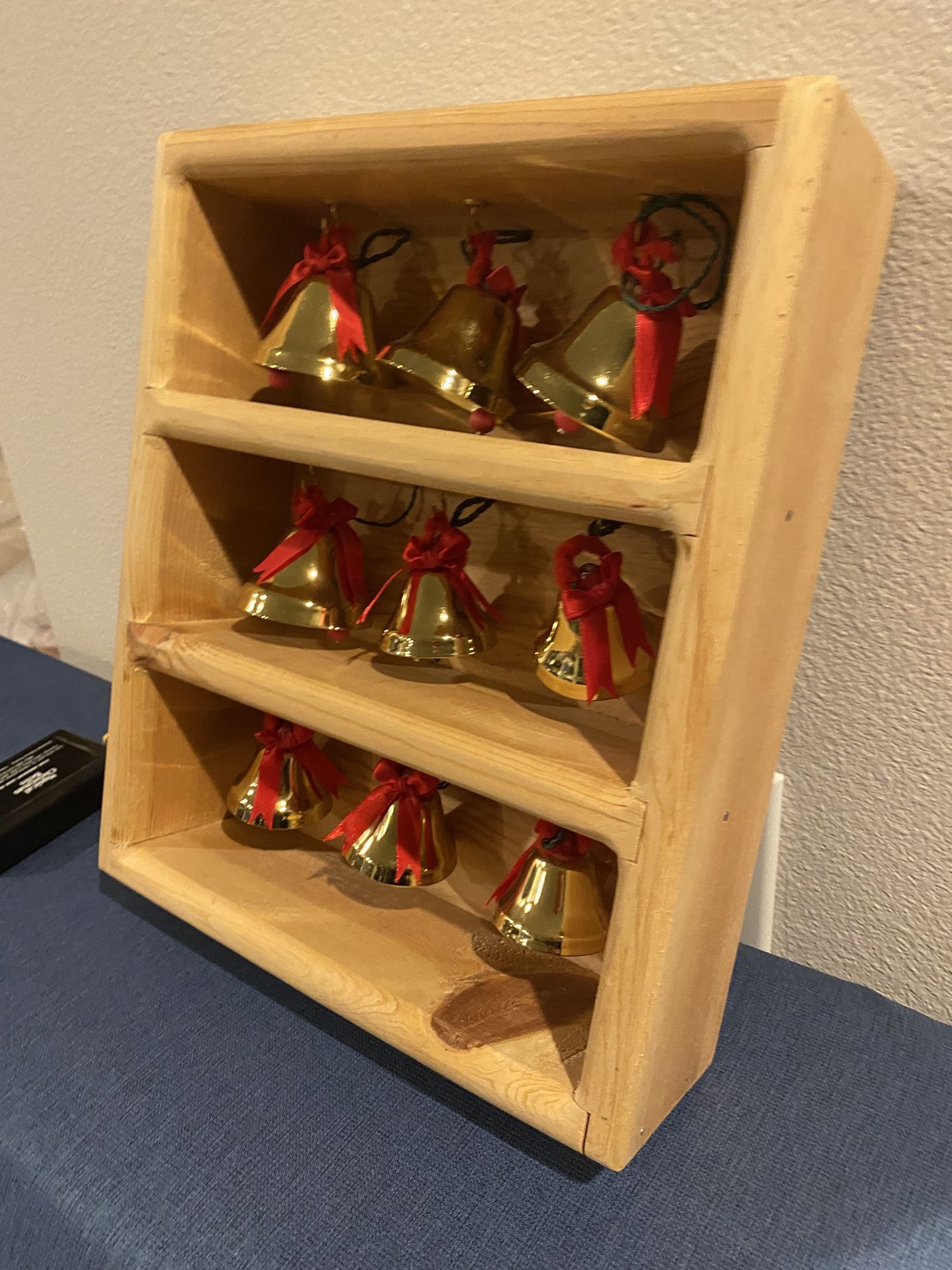 Musical Christmas Bells . 