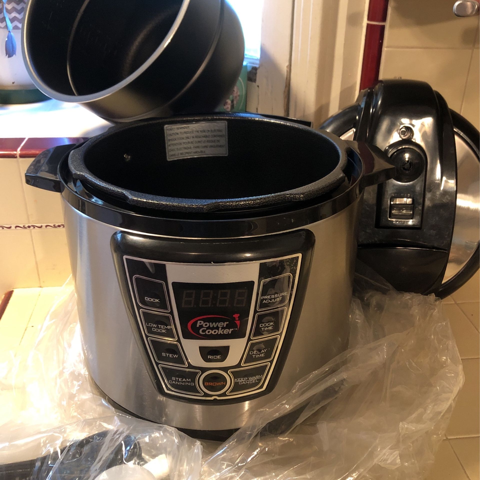 INSTANT POT (Power Cooker)