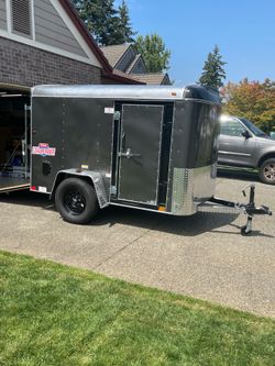 Trailer, 5x8 Enclosed, Silver, single axel,