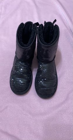 Black ugg boot size 4