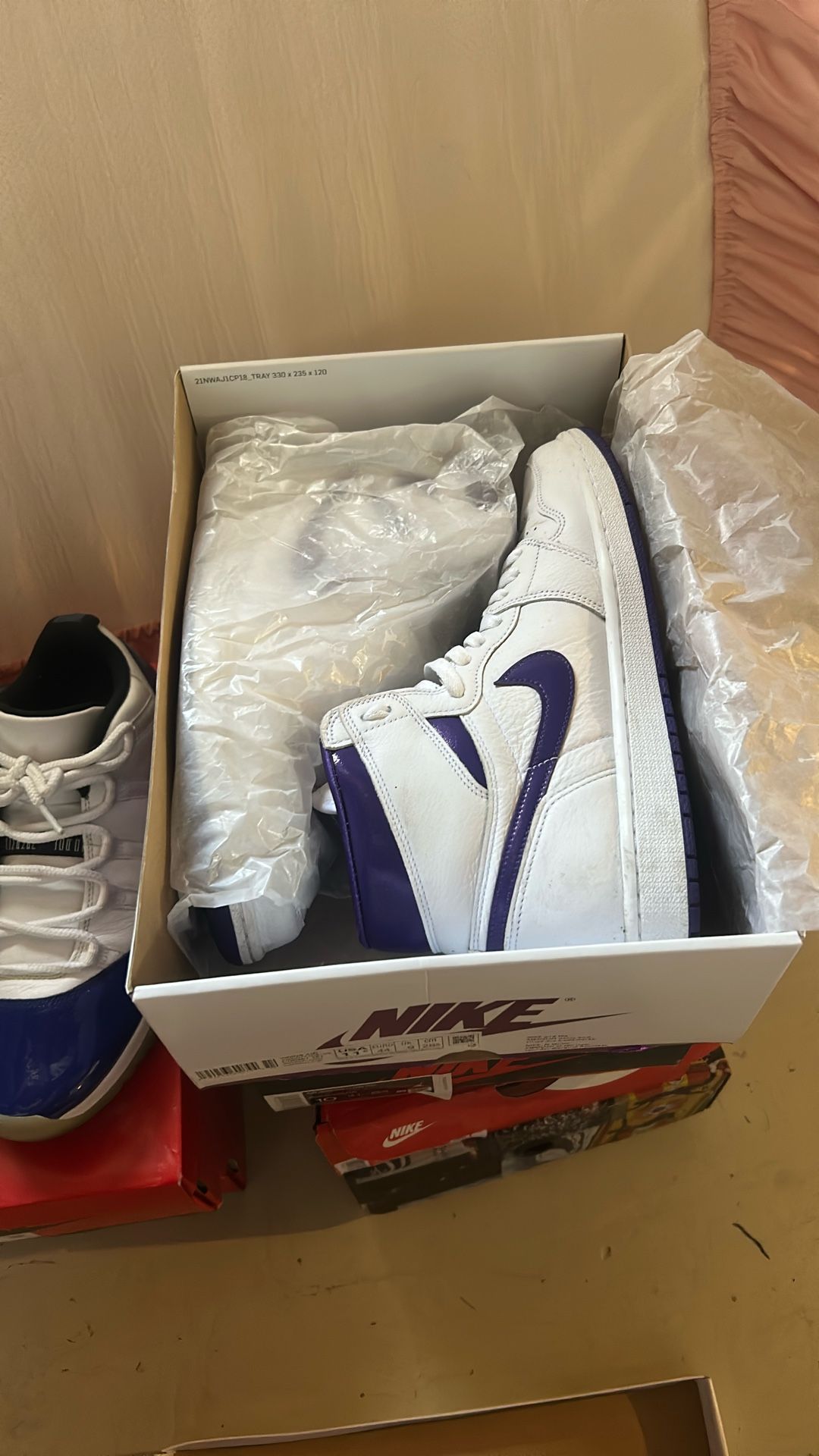 Jordan 1 Court Purple