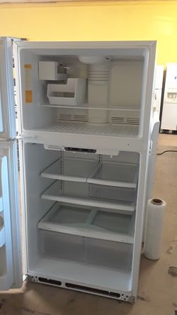 General Elecric fridge( pick up only)