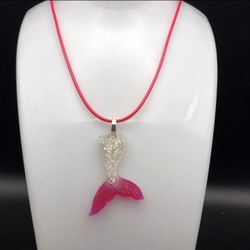 Beautiful Pink Glitter Mermaid Tail Necklace