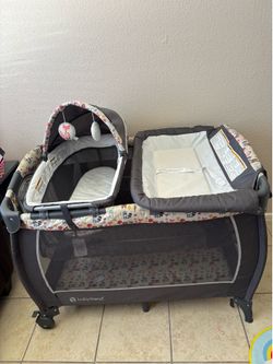 Baby Trend Lil Snooze Nursery Center, Full size Bassinet, and changing table
