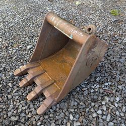 18" TAG Style Mini Excavator Bucket
