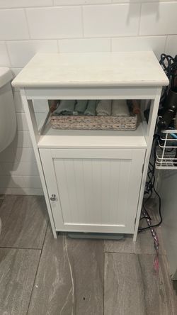 Bathroom storage stand
