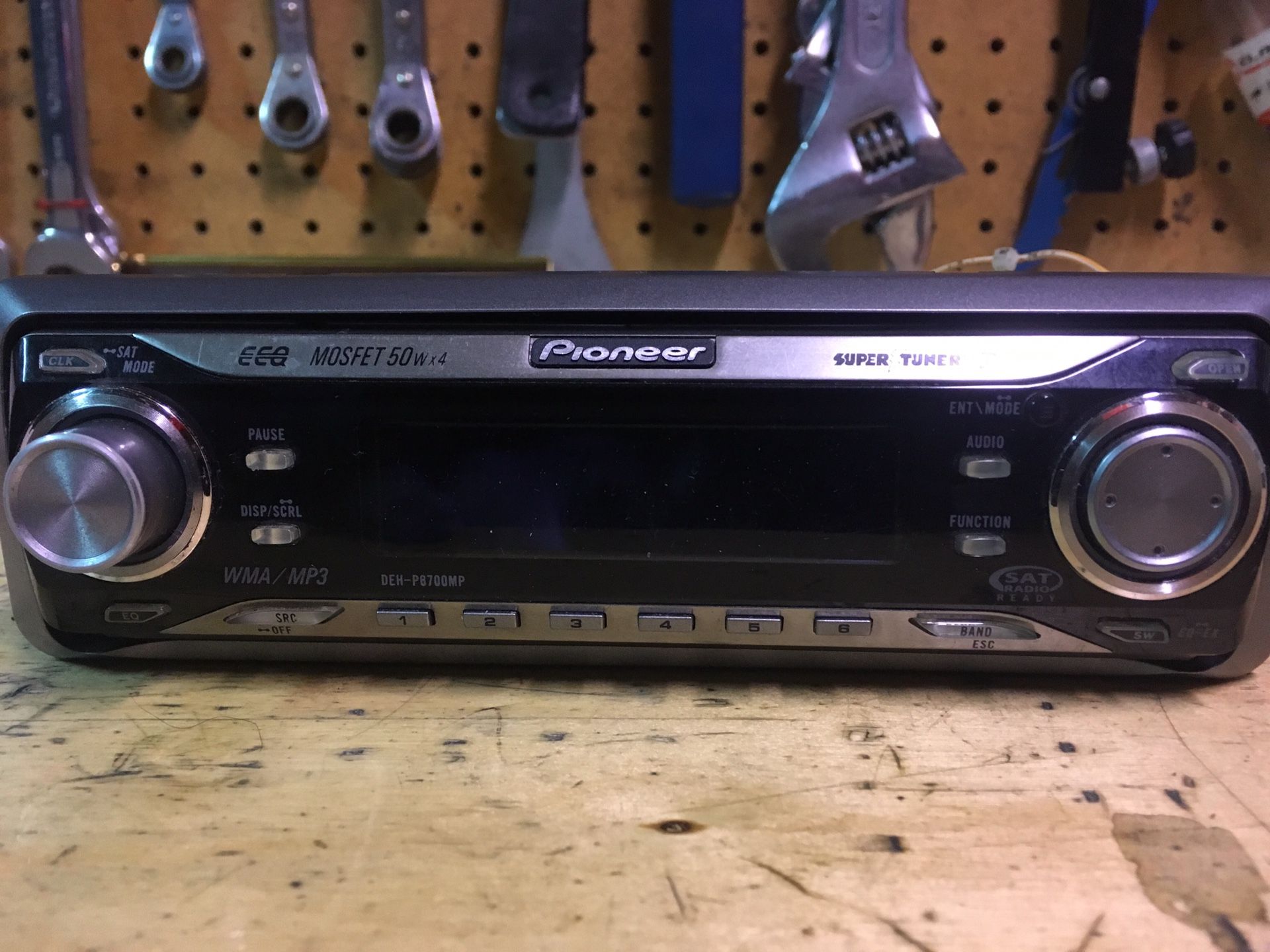 Pioneer DEH-6700mp stereo head unit