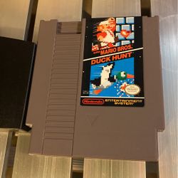 Super Mario Bros / duck hunt With Protective Sleeve.  