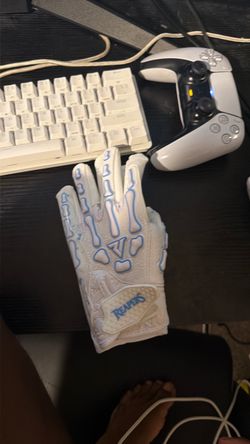 football gloves rivels