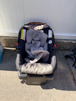 Graco Infant Car Seat with Base