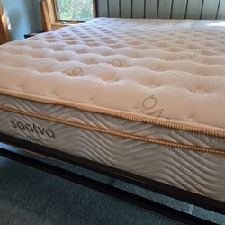 King Saatva Classic Luxury Firm Mattress - Like New