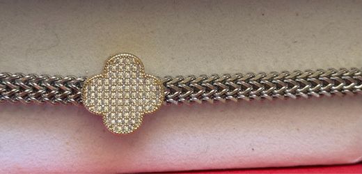 Bling clover bracelet