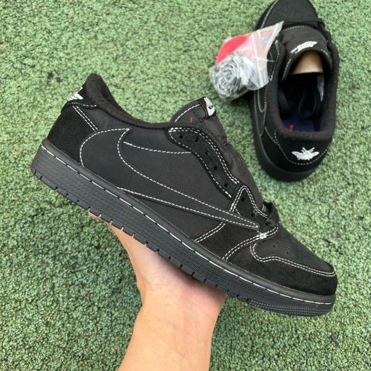 đđ§lđ˛ đĢđđŠlđ˛ đ¨đ§ đ G : đđđđ¤đĸđđ¤đŦđđđ Jordan 1 travis scott black phantom