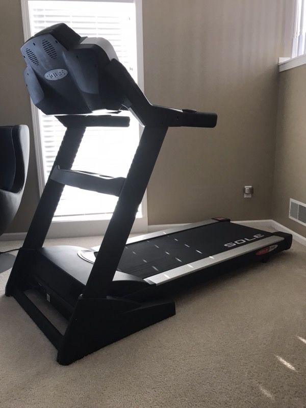 Treadmill - Sole F80