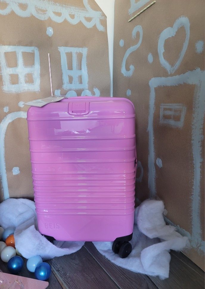 New BEIS BERRY CARRY-ON