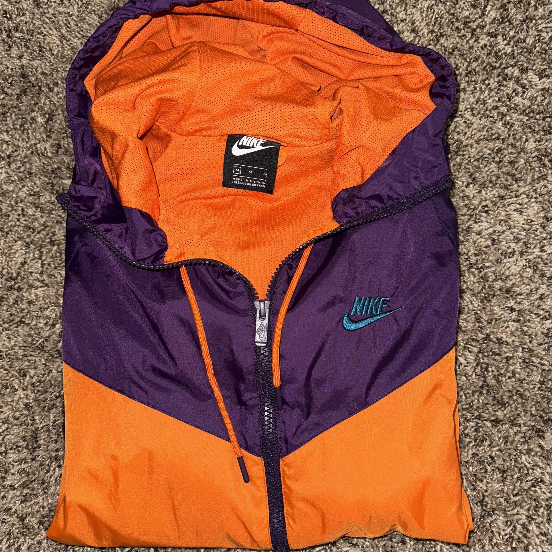 NIKE ZIP UP WINDBREAKER / WINDRUNNER JACKET
