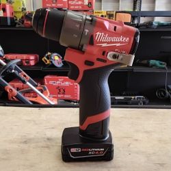 Milwaukee M12 Fuel Drill W/4.0