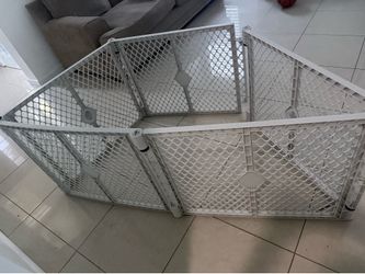 Pet/ baby fence