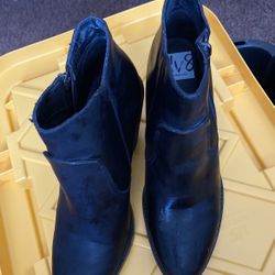 Black Ankle Boots: Size 9