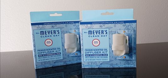 Mrs Meyers Oil Diffuser Kit Set | $10