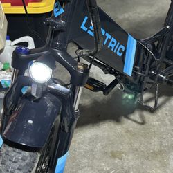 Like New Electric Bike, Only 135 Miles On It And Lightly Used Around Town.