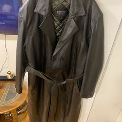 New men's genuine leather coat ,medium size
