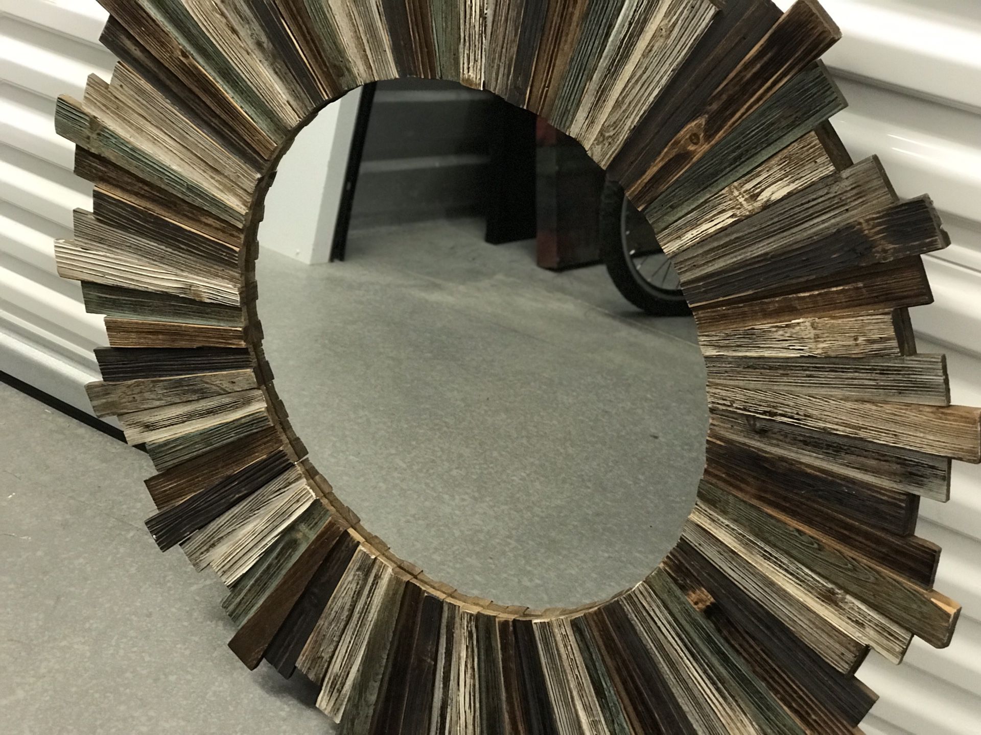 Wooden round mirror